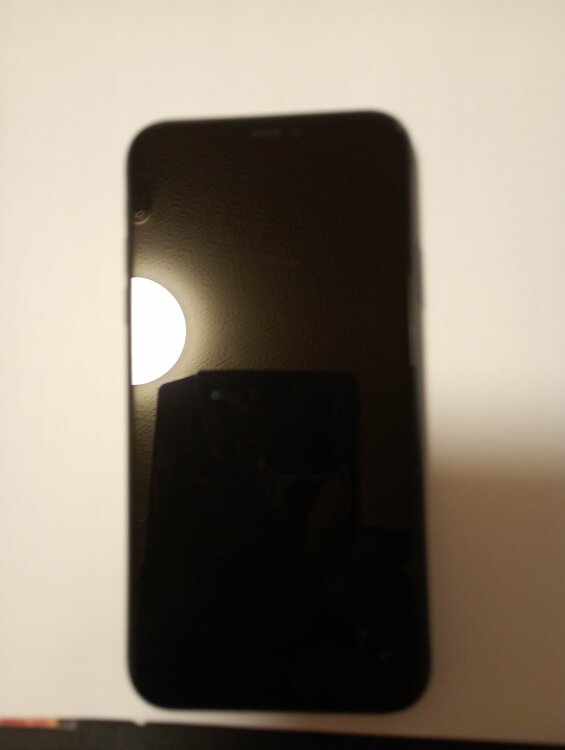 iPhone iPhone11 64GB docomo（スマホ）の商品画像 - 査定依頼日：2026年6月20日 - 最高査定価格：15,500円