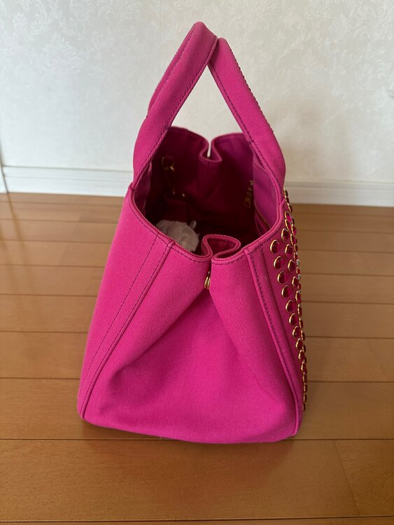 プラダ  （ブランドバッグ）の商品画像 - 査定依頼日：2025年4月30日 - 最高査定価格：65,000円