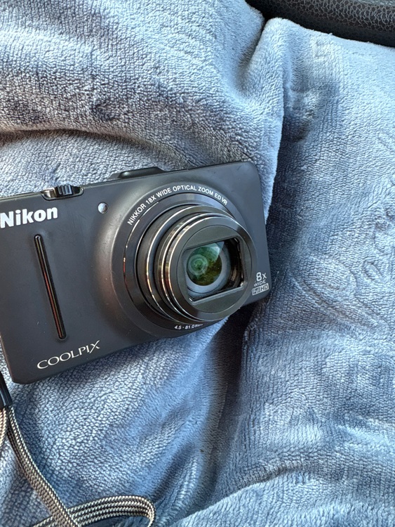 Nikon  COOLPIX S9300（カメラ）の商品画像 - 査定依頼日：2025年10月17日 - 最高査定価格：15,000円