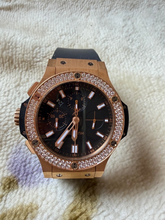 ウブロ ビックバン 1142401 H44（高級時計）の商品画像 - 査定依頼日：2026年3月29日 - 最高査定価格：2,650,000円