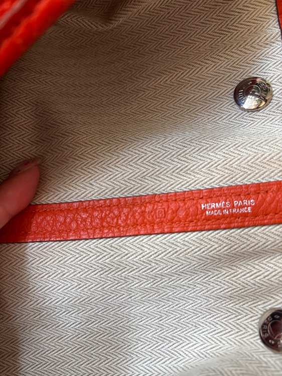 ガーデンパーティー（ブランドバッグ）の商品画像 - 査定依頼日：2025年8月18日 - 最高査定価格：300,000円