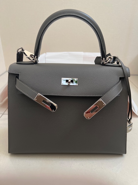 エルメス ケリー （ブランドバッグ）の商品画像 - 査定依頼日：2025年10月15日 - 最高査定価格：2,600,000円