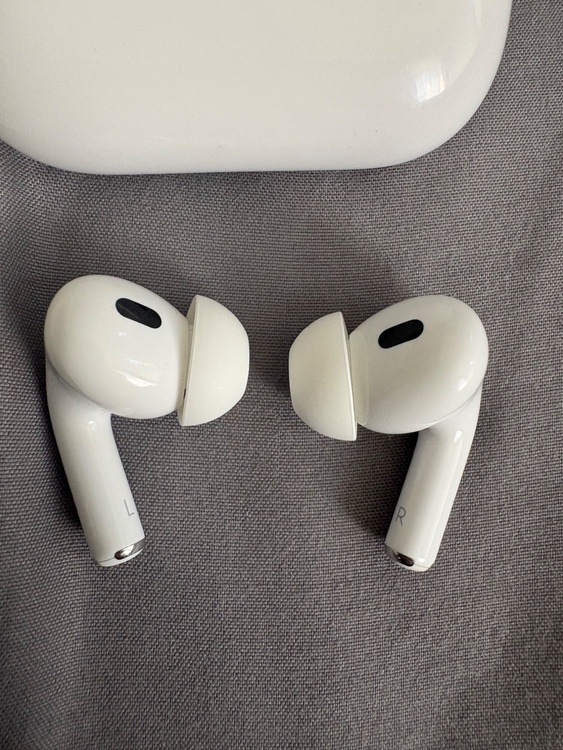 AirPodsPro第2世代（オーディオ・スピーカー）の商品画像 - 査定依頼日：2026年5月5日 - 最高査定価格：6,100円