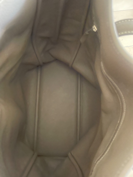 エルメス ヴィクトリア （ブランドバッグ）の商品画像 - 査定依頼日：2025年10月30日 - 最高査定価格：160,000円