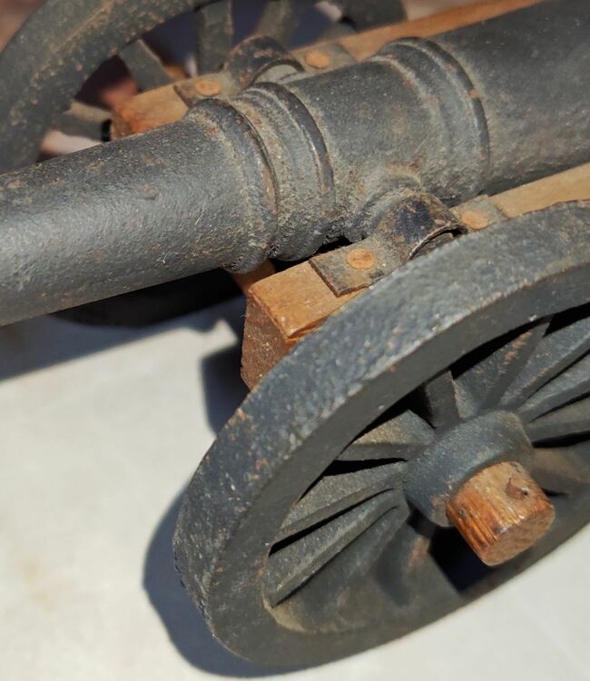 イギリス製　マイニング　カノン砲置物（美術品・骨董品）の商品画像 - 査定依頼日：2025年8月13日 - 最高査定価格：4,000円