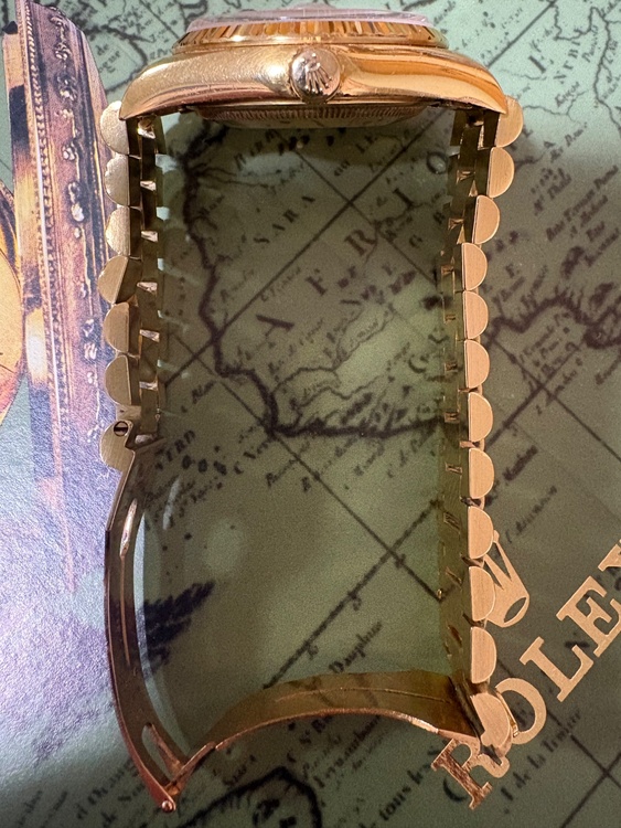 ロレックス デイデイト 1823（高級時計）の商品画像 - 査定依頼日：2026年2月10日 - 最高査定価格：3,250,000円