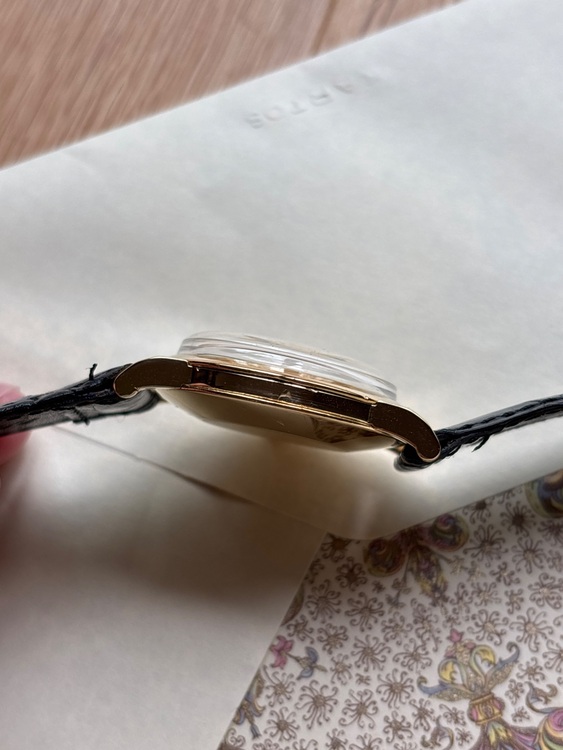 パテックフィリップ カラトラバ 246（高級時計）の商品画像 - 査定依頼日：2025年9月10日 - 最高査定価格：1,550,000円