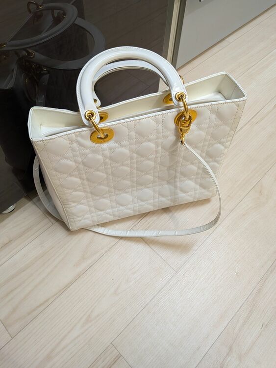 ディオール  （ブランドバッグ）の商品画像 - 査定依頼日：2025年11月17日 - 最高査定価格：230,000円