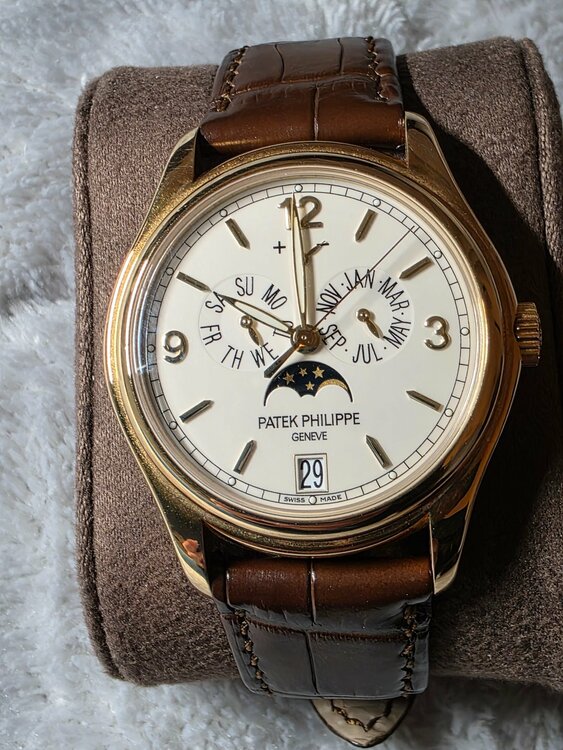 パテックフィリップ アニュアルカレンダー （高級時計）の商品画像 - 査定依頼日：2026年4月7日 - 最高査定価格：5,000,000円