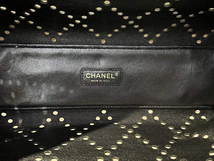 CHANELトートバッグ（ブランドバッグ）の商品画像 - 査定依頼日：2026年3月30日 - 最高査定価格：150,000円