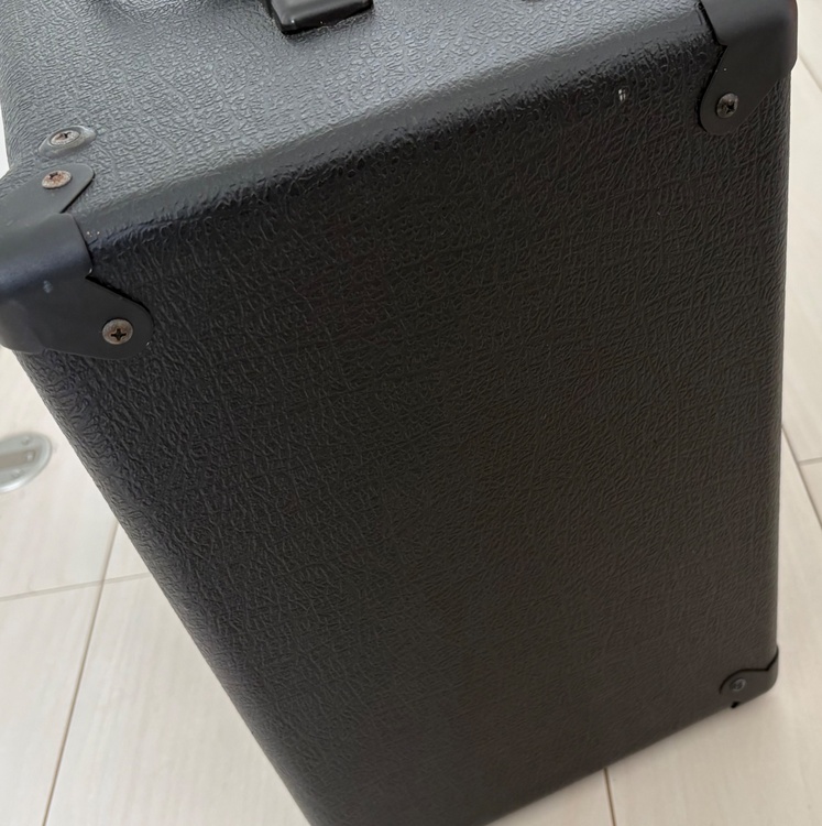 Marshall ベースコンボアンプ MB series B15（ピアノ・楽器・PA機材）の商品画像 - 査定依頼日：2026年2月22日 - 最高査定価格：5,000円