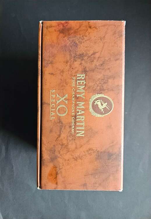 ブランデー レミーマルタン （お酒）の商品画像 - 査定依頼日：2025年4月21日 - 最高査定価格：9,500円