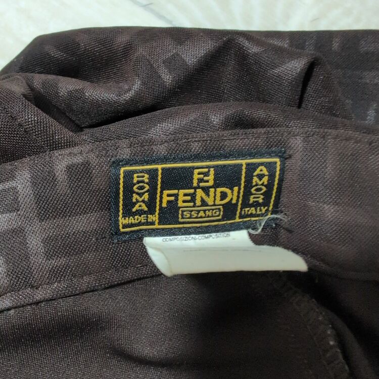 フェンディ  （ブランドバッグ）の商品画像 - 査定依頼日：2025年10月1日 - 最高査定価格：20,000円