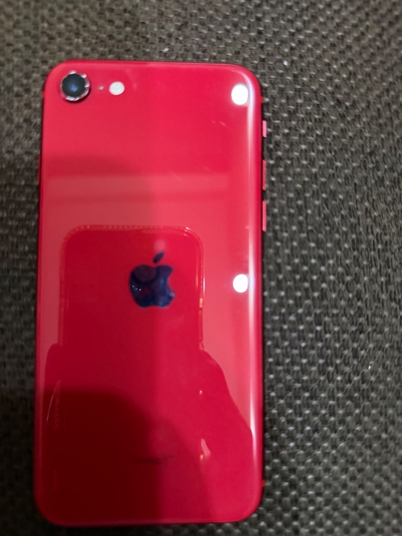 iPhoneSE第二世代（スマホ）の商品画像 - 査定依頼日：2026年9月6日 - 最高査定価格：9,000円
