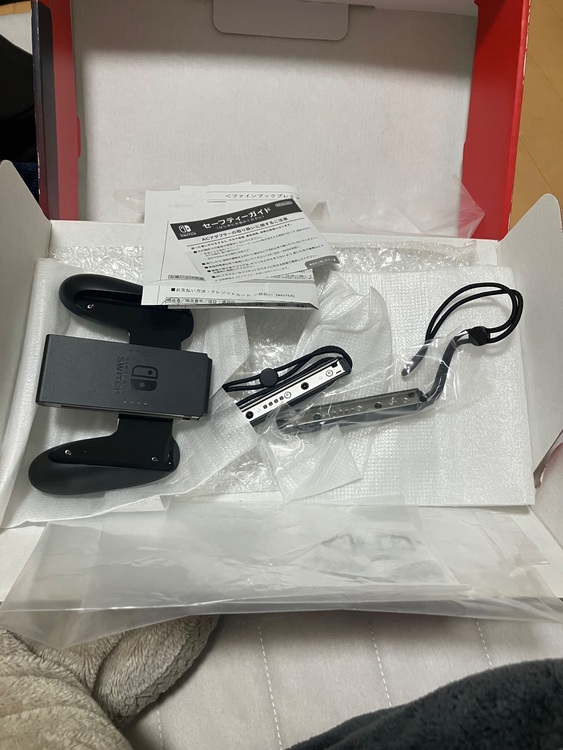 スウィッチ本体（ゲーム機本体・ゲームソフト）の商品画像 - 査定依頼日：2025年11月27日 - 最高査定価格：6,000円