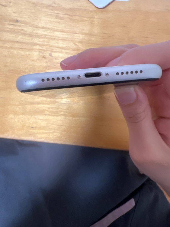 iPhone iPhoneXR 64GB SIMフリー（スマホ）の商品画像 - 査定依頼日：2026年5月30日 - 最高査定価格：15,000円