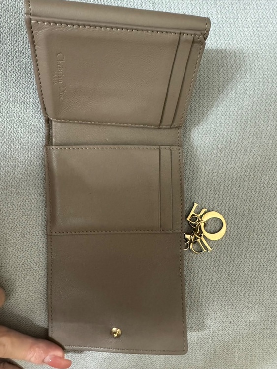 カナージュ財布（ブランド財布・小物）の商品画像 - 査定依頼日：2025年9月19日 - 最高査定価格：11,000円