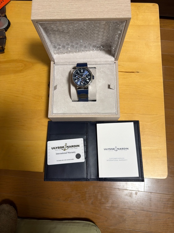 ユリスナルダンマリーンクロノグラフ　 アニュアルカレンダー　 チタンラバーストラ（高級時計）の商品画像 - 査定依頼日：2026年4月15日 - 最高査定価格：100,000円