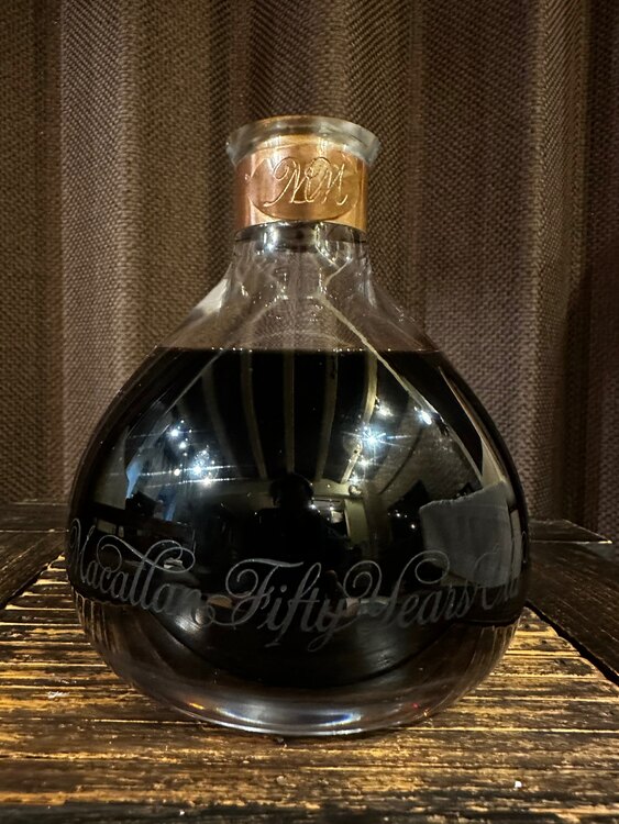 ウイスキー マッカラン （お酒）の商品画像 - 査定依頼日：2025年5月28日 - 最高査定価格：2,000,000円