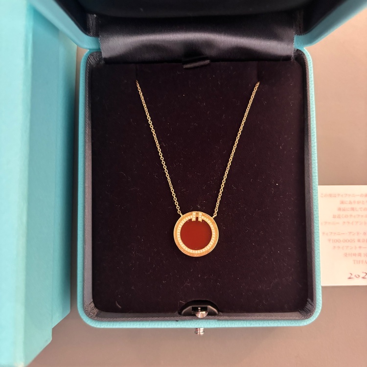 Tiffany & Co. T トゥ カーネリアン ダイヤモンド サークル ネックレス（宝石）の商品画像 - 査定依頼日：2026年9月28日 - 最高査定価格：270,000円