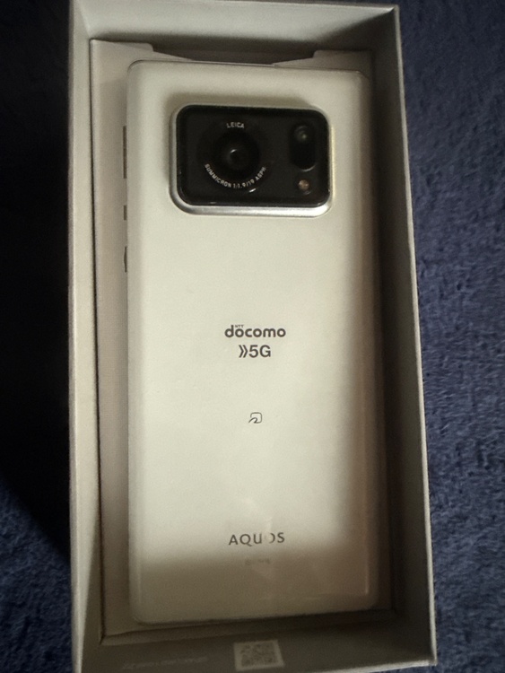 AQUOS AQUOS R6 【docomo】AQUOS R6 SH-51B（スマホ）の商品画像 - 査定依頼日：2026年7月30日 - 最高査定価格：6,500円