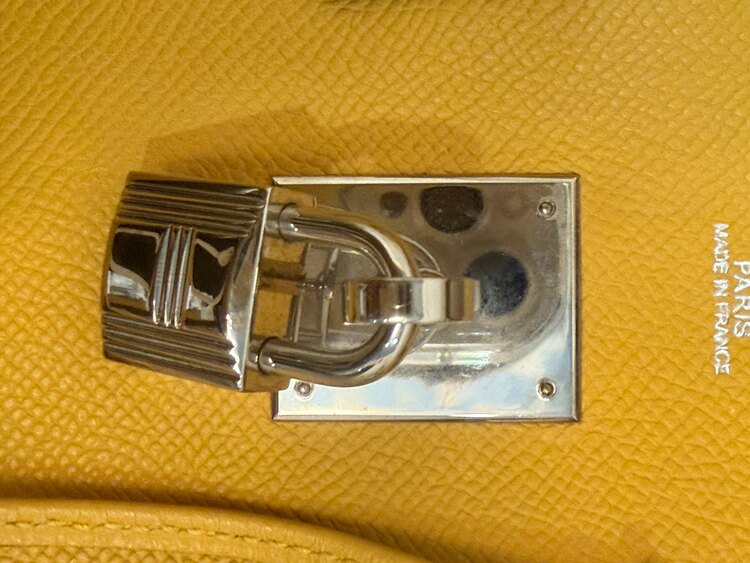 バーキン30 イエロー（ブランドバッグ）の商品画像 - 査定依頼日：2024年12月23日 - 最高査定価格：1,320,000円