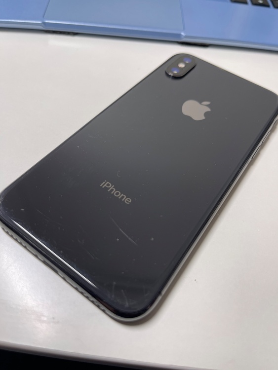 iPhoneX 64GB au（スマホ）の商品画像 - 査定依頼日：2026年1月23日 - 最高査定価格：6,000円