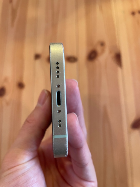 iPhone 12 mini 128GB SIMフリー（スマホ）の商品画像 - 査定依頼日：2026年1月25日 - 最高査定価格：18,000円