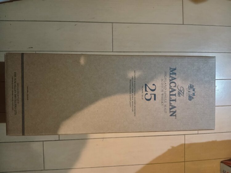 ザ　マッカラン25年（お酒）の商品画像 - 査定依頼日：2026年3月8日 - 最高査定価格：200,000円