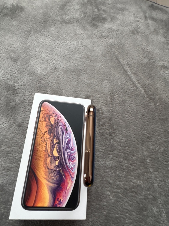 iPhoneXS 512GB docomo（スマホ）の商品画像 - 査定依頼日：2026年3月14日 - 最高査定価格：17,000円