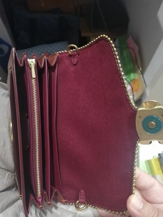 バッグ（ブランドバッグ）の商品画像 - 査定依頼日：2025年7月17日 - 最高査定価格：8,000円