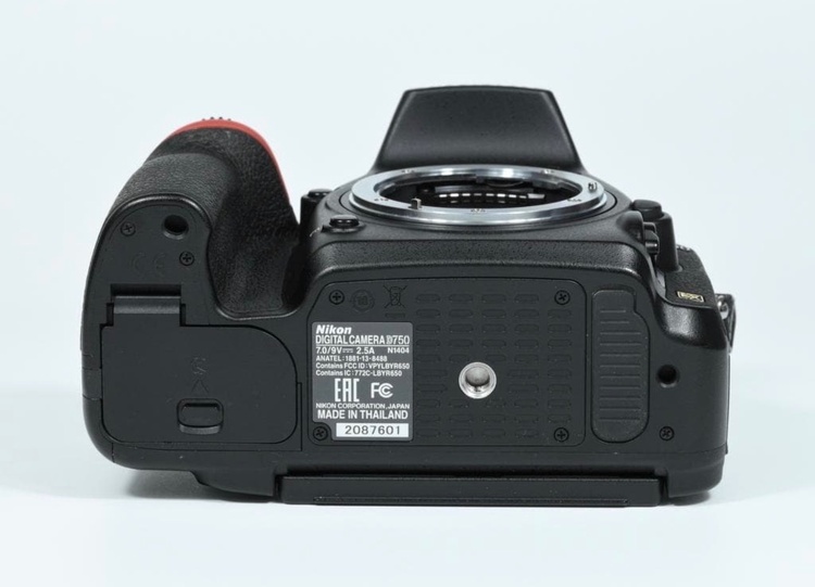 D750（カメラ）の商品画像 - 査定依頼日：2026年9月20日 - 最高査定価格：55,000円