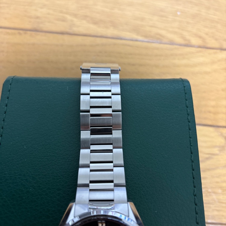 タグホイヤー WBN2013 カレラ（高級時計）の商品画像 - 査定依頼日：2025年7月2日 - 最高査定価格：240,000円