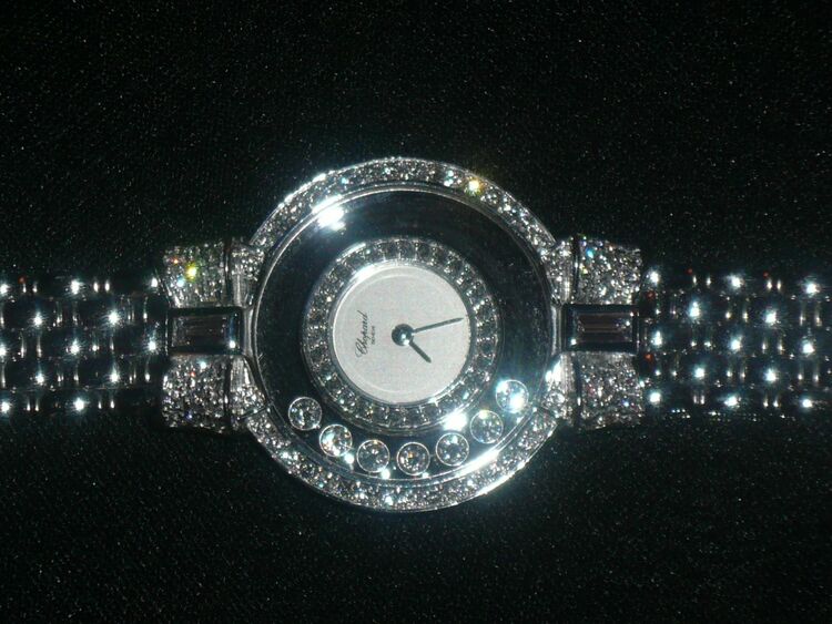 ショパール ハッピーダイヤモンド 479237 4097/（高級時計）の商品画像 - 査定依頼日：2025年11月5日 - 最高査定価格：1,650,000円