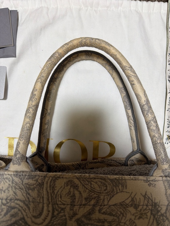 ブックトート（ブランドバッグ）の商品画像 - 査定依頼日：2025年12月22日 - 最高査定価格：100,000円