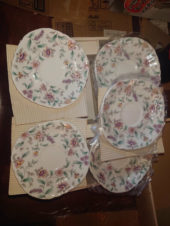 NARUMI Bone China 8349-20952（美術品・骨董品）の商品画像 - 査定依頼日：2026年4月5日 - 最高査定価格：100,000円
