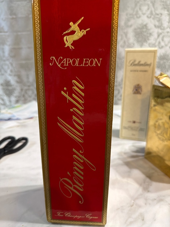 ナポレオン（お酒）の商品画像 - 査定依頼日：2026年1月25日 - 最高査定価格：3,000円