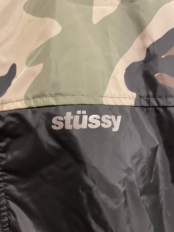 オールドステューシー（古着・ファッション）の商品画像 - 査定依頼日：2026年3月16日 - 最高査定価格：4,000円