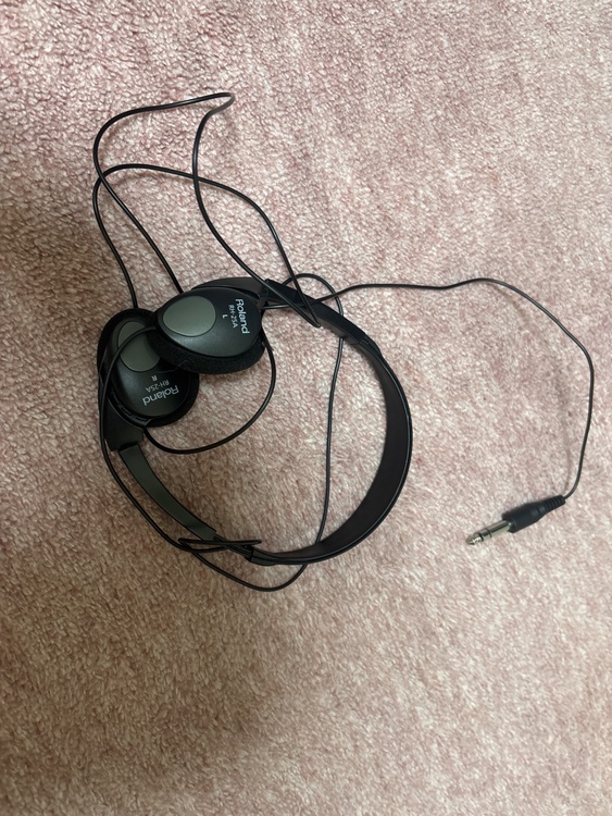 F107-BKX（ピアノ・楽器・PA機材）の商品画像 - 査定依頼日：2026年4月25日 - 最高査定価格：12,000円