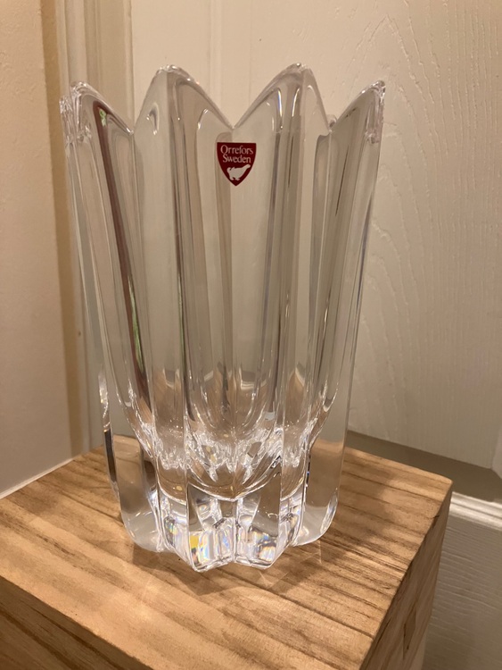 花瓶（美術品・骨董品）の商品画像 - 査定依頼日：2025年11月30日 - 最高査定価格：5,000円