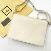 フェンディ  （ブランドバッグ）の商品画像 - 査定依頼日：2025年1月8日 - 最高査定価格：18,000円