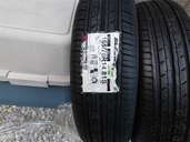 ヨコハマ ブルーアース（カー用品）の商品画像 - 査定依頼日：2024年12月27日 - 最高査定価格：9,000円