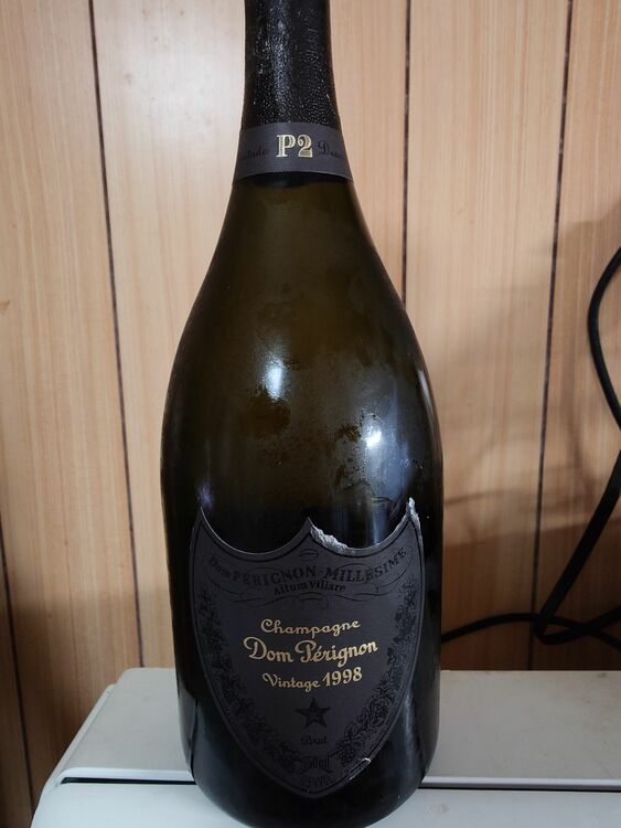 P2 1998（お酒）の商品画像 - 査定依頼日：2025年9月23日 - 最高査定価格：50,000円