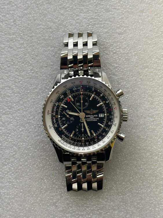 ブライトリング ナビタイマー A242B26Np（高級時計）の商品画像 - 査定依頼日：2025年3月16日 - 最高査定価格：470,000円