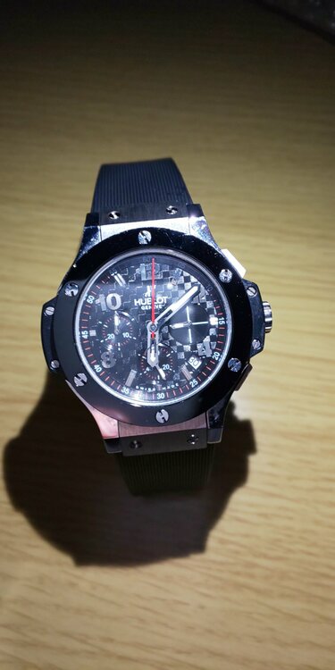 ウブロ ビックバン （高級時計）の商品画像 - 査定依頼日：2025年12月30日 - 最高査定価格：100,000円