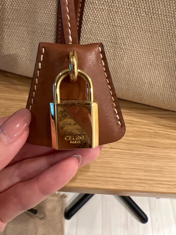 ミディアム カバ 16（セーズ） / テキスタイル＆カーフスキン ナチュラル /（ブランドバッグ）の商品画像 - 査定依頼日：2022年9月29日 - 最高査定価格：65,000円