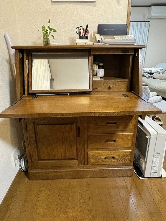 葉山家具のライティングデスク（家具・寝具）の商品画像 - 査定依頼日：2026年8月6日 - 最高査定価格：5,000円