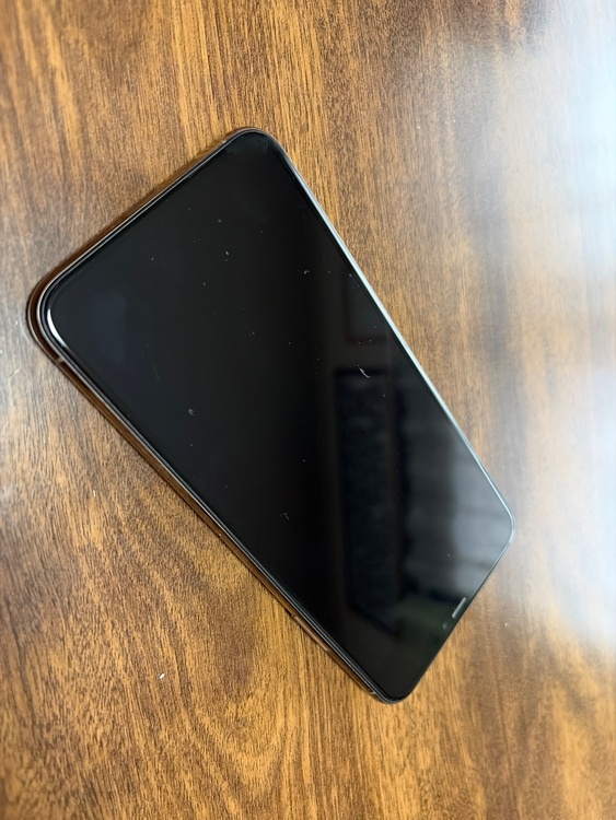 iPhone 13 Pro Max 256GB au（スマホ）の商品画像 - 査定依頼日：2026年4月29日 - 最高査定価格：61,000円