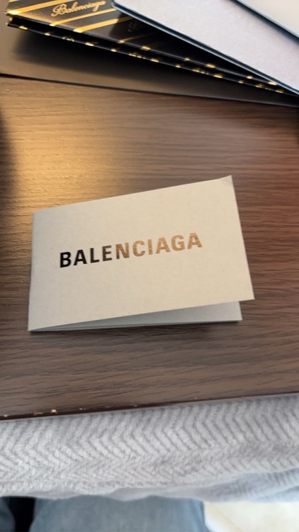 バレンシアガ  （ブランドバッグ）の商品画像 - 査定依頼日：2025年12月27日 - 最高査定価格：74,000円