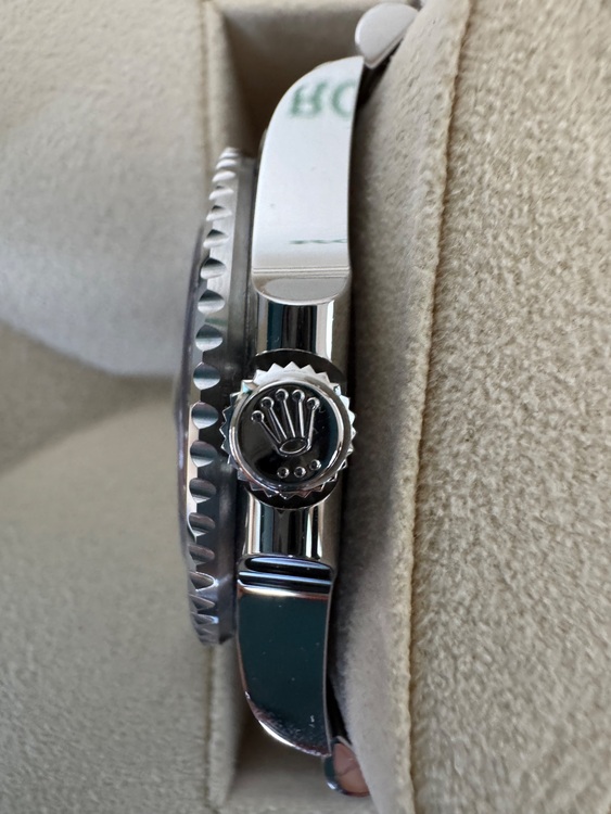 ロレックス GMTマスター （高級時計）の商品画像 - 査定依頼日：2025年6月8日 - 最高査定価格：2,900,000円